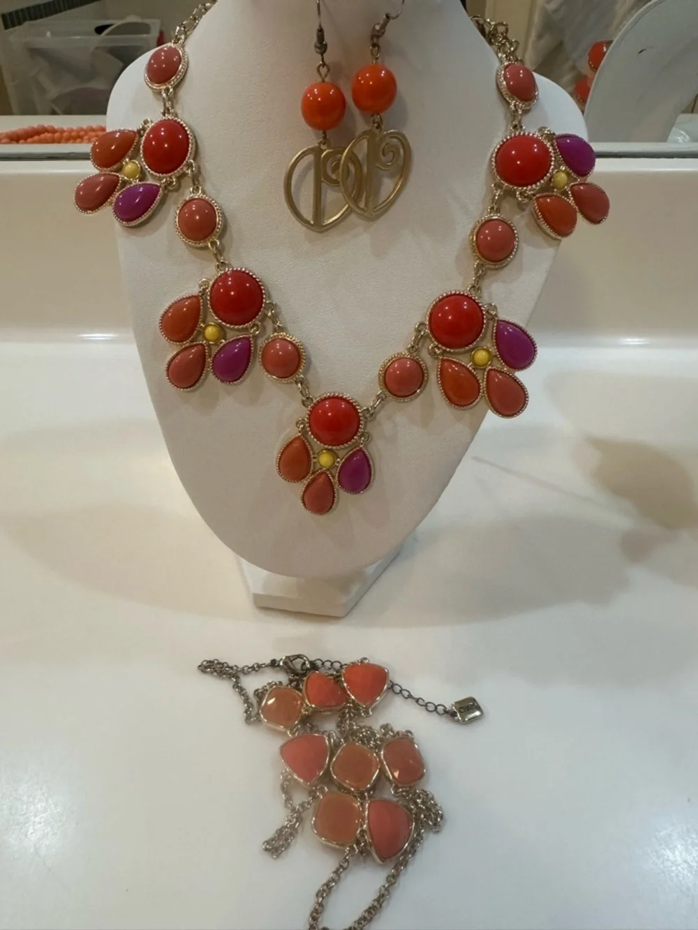 Vibrant Shades of Orange Statement Jewelry Lot 6 Multi-Strand & Dainty Necklaces - Picture 3 of 16